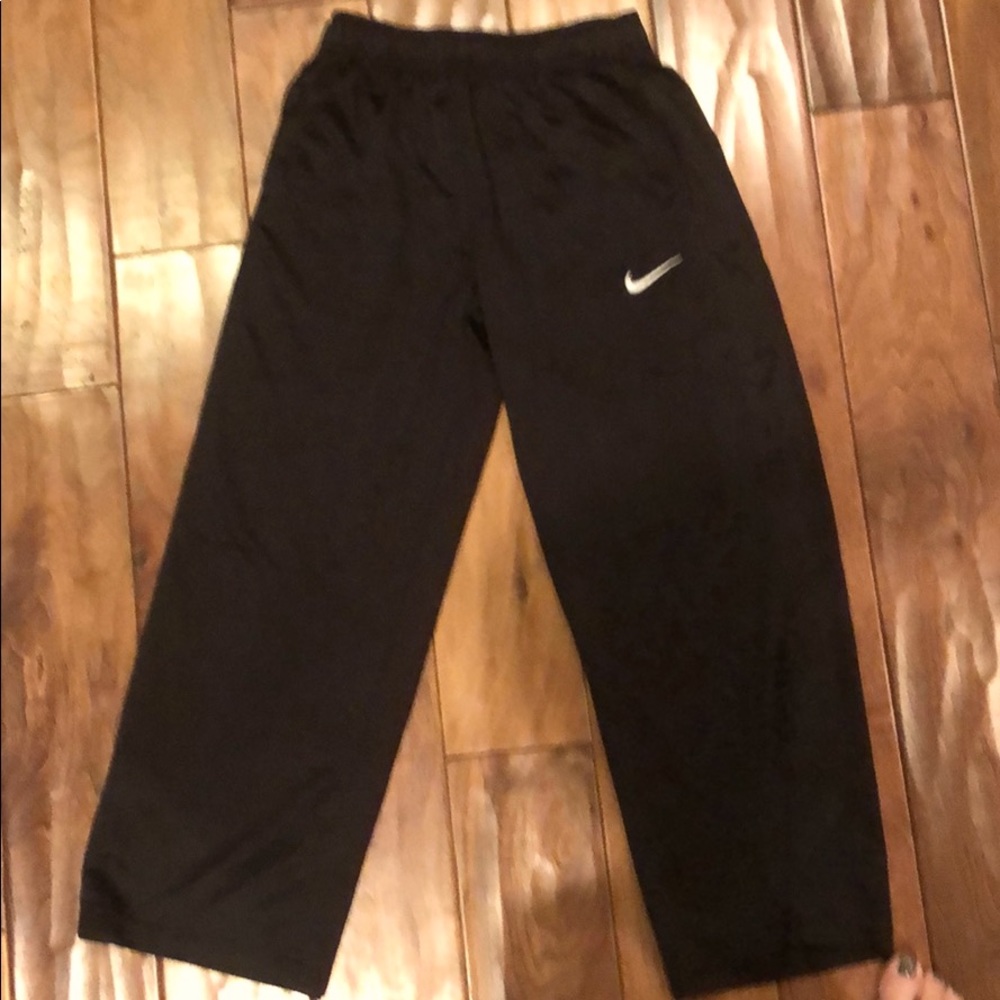 Boys Nike dry fit pants youth large